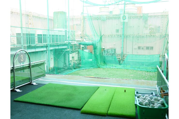新宿　ゴルフ練習場安い